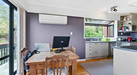 Stunning Three bedroom house - Photo 5
