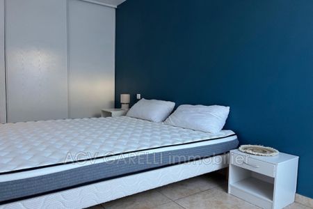 Location Appartement 2 pièces 44m² HYERES 83400 - Photo 2