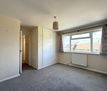 2 bedroom end of terrace house to rent - Photo 3
