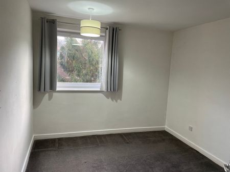 2 Bed Flat, Berryknowes Road, G52 - Photo 2