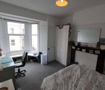 3 bedroom apartment to rent - Photo 5