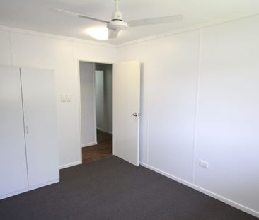 4 Elizabeth Street, Sarina - Photo 3