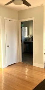 5 1/2 for rent in NDG / 5 1/2 a Louer dans NDG - Photo 4