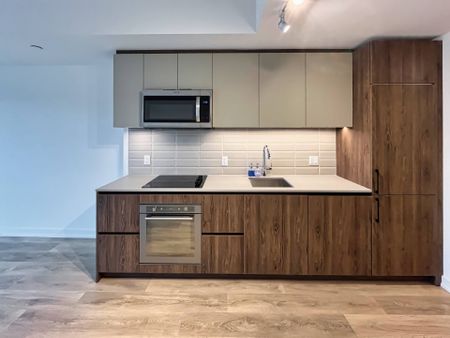 For Lease - 150 Logan Avenue Unit# 437, Toronto, Ontario - Photo 5