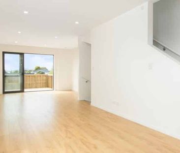 Modern 3-Story Townhouse: Perfect Vertical Living! - Photo 5