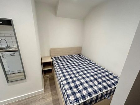 Studio to rent - Photo 2