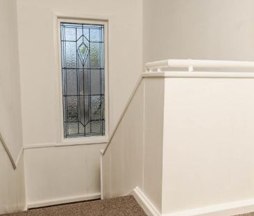 Old-world house - Photo 1