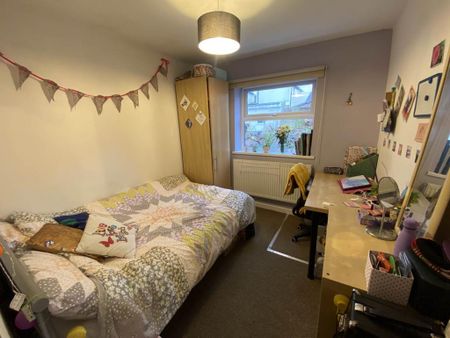 4 bedroom house to rent - Photo 2