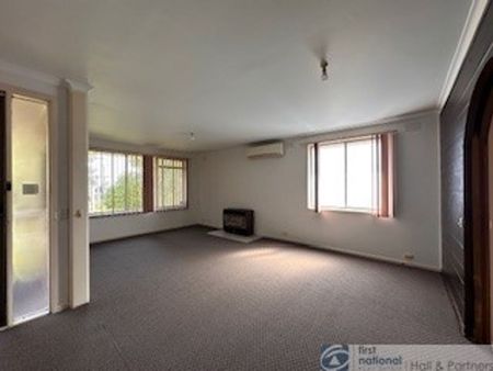 61 Tiverton Drive, Mulgrave - Photo 5