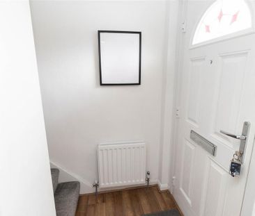 2 bedroom semi-detached house to rent - Photo 6