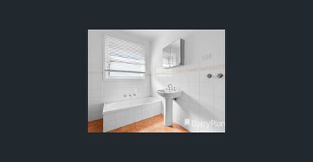 Perfect Blend of Comfort and Convenience - Photo 3