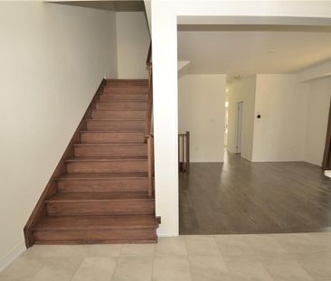 For Lease - 10 Heritage Way, Thorold, Ontario - Photo 3