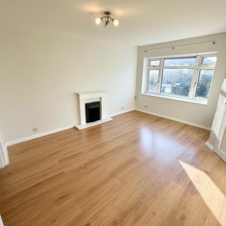 3 bedroom townhouse to rent - Photo 1