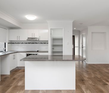 84 Springbrook Parade, Idalia QLD 4811 - House For Rent | Domain - Photo 6