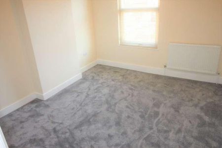 Wood Street, Kidderminster, DY11 - Photo 2