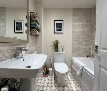 Ludworth Close, Cheshire, Greater Manchester, SK14 3GW - Photo 5