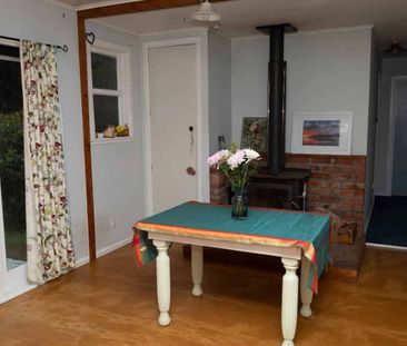 Home in okoia - Photo 5