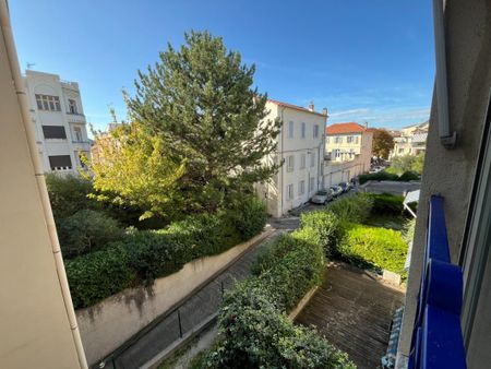 Location Appartement 2 pièces 45m² AVIGNON 84000 - Photo 5