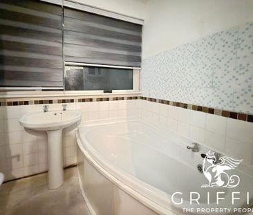 Bryon Gardens, Tilbury, rm18 - Photo 6