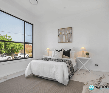 Sleek & Modern Home in a Prime Guildford Location - Photo 3