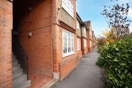 Dekker Road, Dulwich Village, London, SE21 - Photo 2