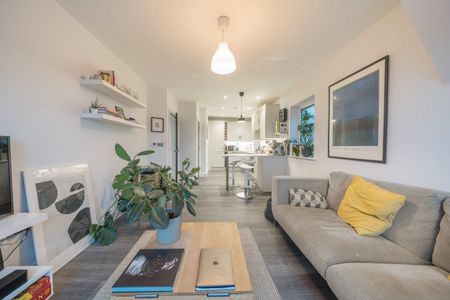 Croydon Road, London, SE20 - Photo 2