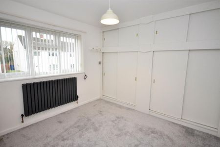 3 bedroom semi-detached house to rent - Photo 5