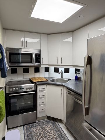 For Lease - 38 Elm Street Unit# 1710, Toronto, Ontario - Photo 2