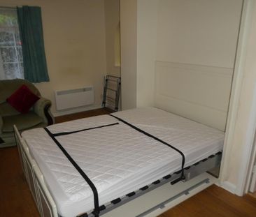 Studio to rent - Photo 3