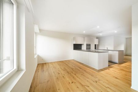 Grosszügige 3.5-Zimmer-Wohnung an ruhiger Lage mit herrlichem Sitzp... - Foto 2