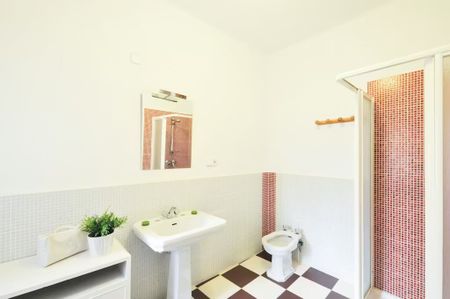 Plaza de Manuel Becerra, Madrid, Community of Madrid 28028 - Photo 5