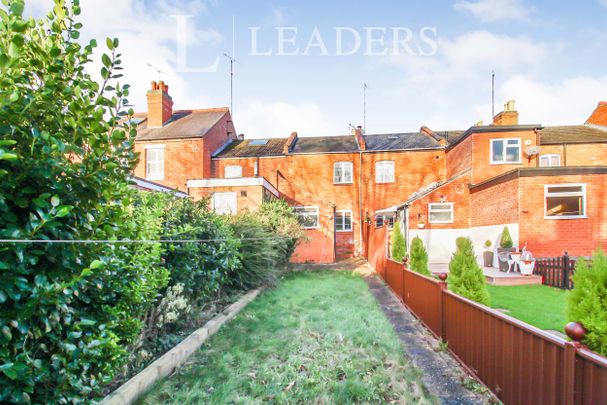 2 bedroom house to rent Henry Street, Kenilworth, CV8 - Photo 1