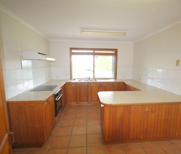 Family Home in the Heart of Maroochydore - Photo 5