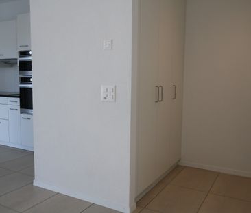 TRES BEAU 2 ½ PIECES - À deux pas de la gare ! - Photo 3