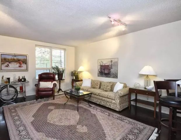 ""Ascot Mansions"" German Mills Suite! | 2200 John Street, Markham - Photo 1