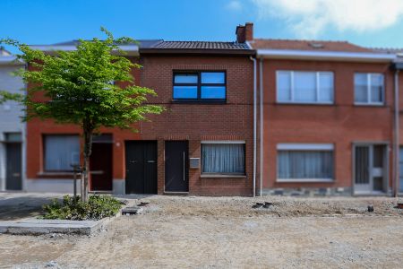 Leuke rijwoning met zij-ingang naar grote tuin - Photo 2