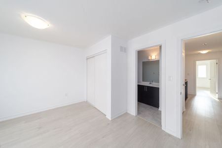 For Lease - 25 Tobias Lane, Barrie, Ontario - Photo 5