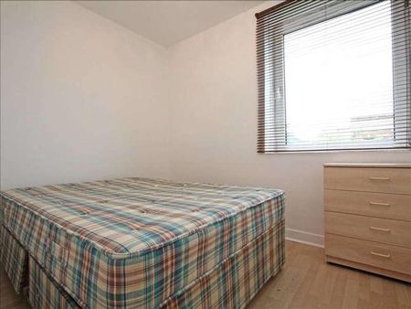 York Road, Battersea, SW11 - Photo 2