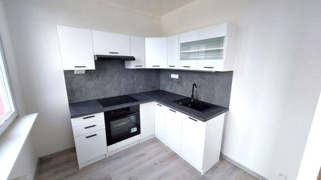 Pronájem bytu 3+1 72 m² - Photo 2