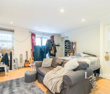 Studio to rent - Photo 4