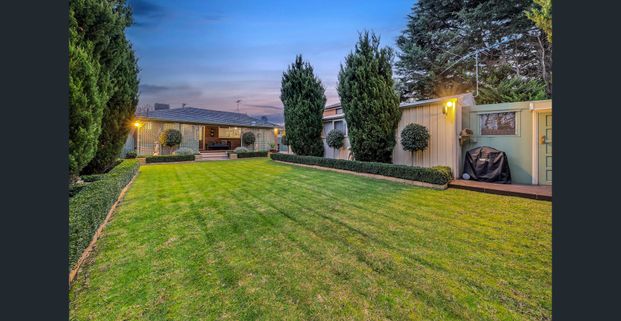 Charming Family Home with Spacious Outdoor Living in the Heart of Cranbourne! - Photo 1