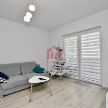 3-pok mieszkanie z miejscem w garażu i komórką - Фото 1