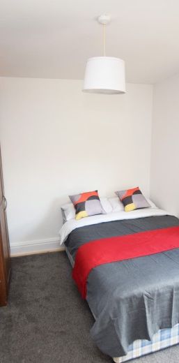 Room 1 - Photo 1