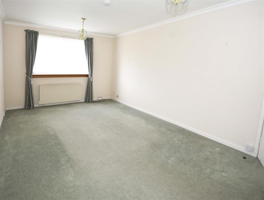 3 Bed House - Semi-Detached - Photo 1