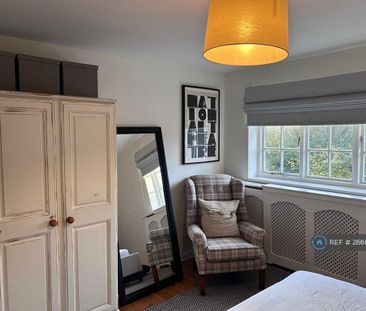 3 bedroom semi-detached house to rent - Photo 6