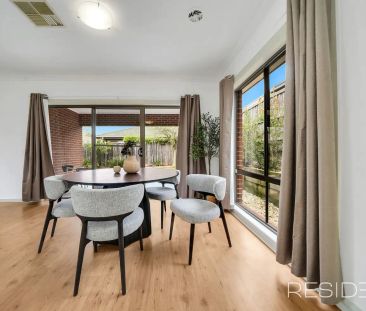 “FRESHLY PAINTED & Set in an ideal location!!” - Photo 2