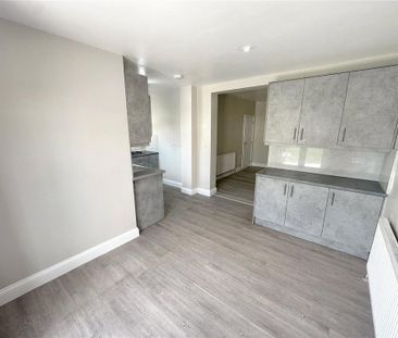 3 bedroom terraced house to rent - Photo 6