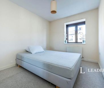 2 bedroom apartment to rent High Street, Newport Pagnell, Buckingha... - Photo 5