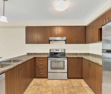 Riverbend Place and Upper Shore Townhomes — Townhouse (3 bedroom) -... - Photo 3