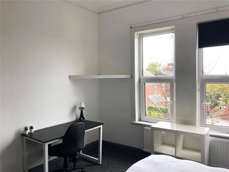 5 bedroom end of terrace house to rent - Photo 4